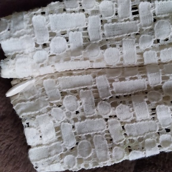 Banana Republic Cream Eyelet Lace 3/4" Sleeve Dress - Picture 6 of 7